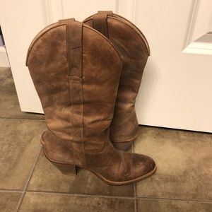 Jessica Simpson boots